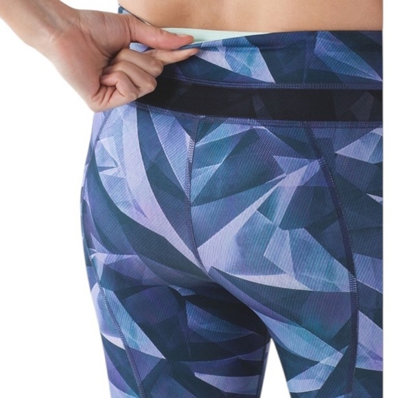 Lululemon Inspire Tight II Mesh Pretty Prism Multi Legging Size 4 - Picture 4 of 16